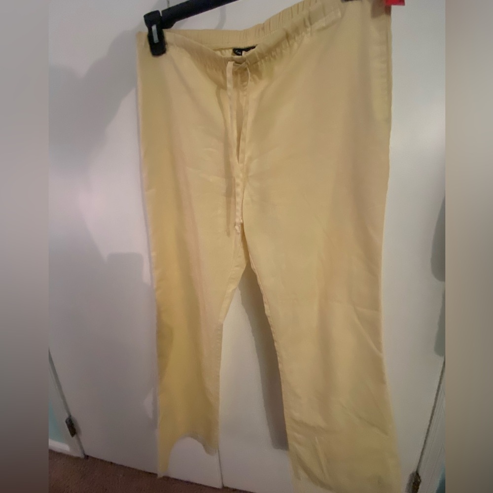 Flowy beach pants perfect for summer!